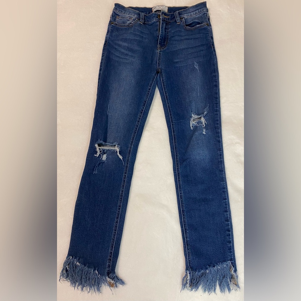 Distressed Free People Jeans with Frayed Hem Women’s size 26